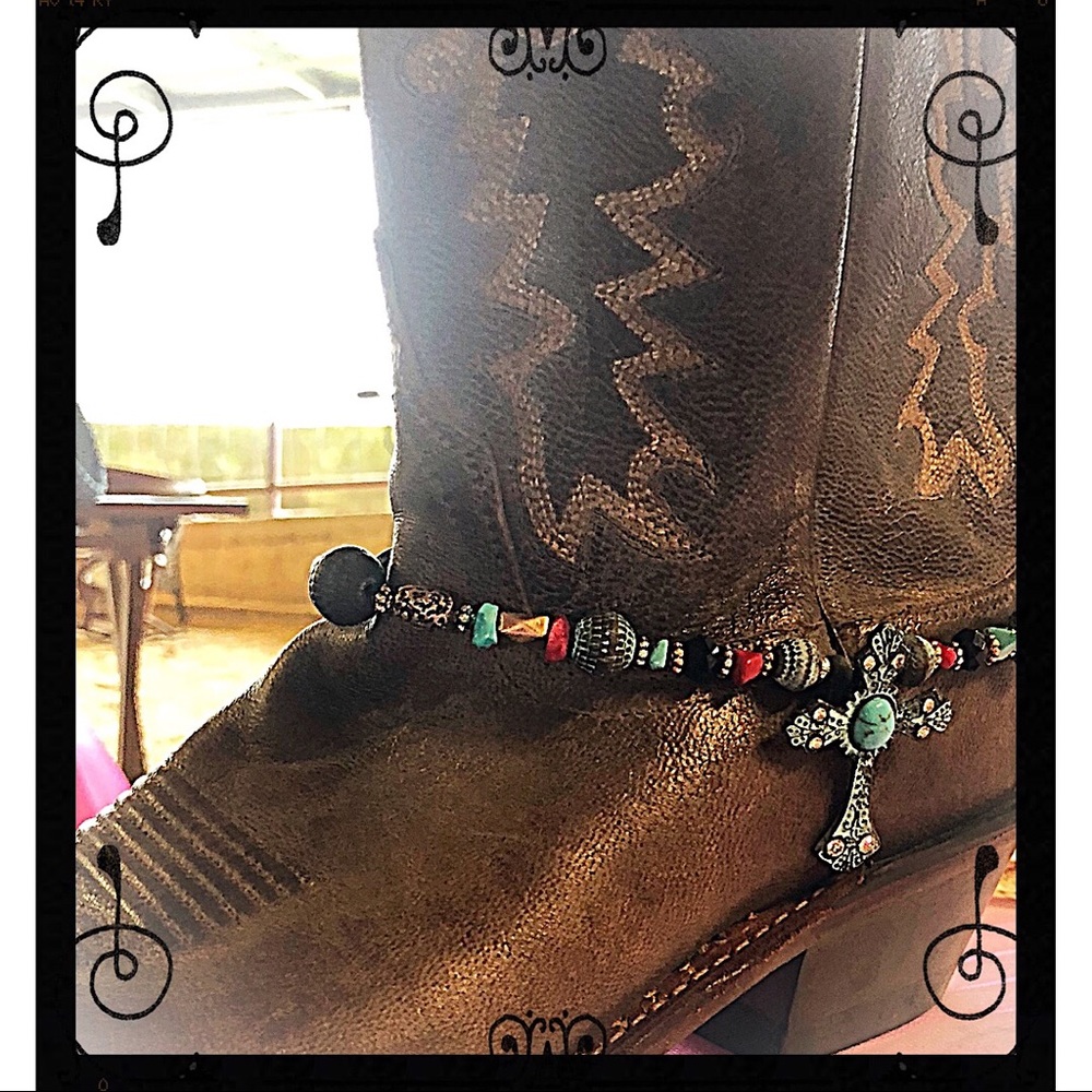 🇯🇵LAST CHANCE!! 💕Boot Jewelry Charm Bracelet